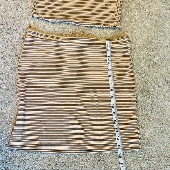 Endless Blu. Skirt and Cropped Top Set, Size L - Picture 8 of 9